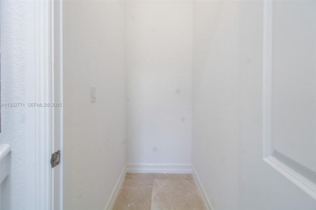 11865 SW 13th Ct, Pembroke Pines, FL 33025