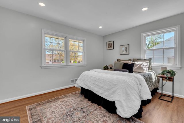 2712 HUGHES RD, Hyattsville, MD 20783