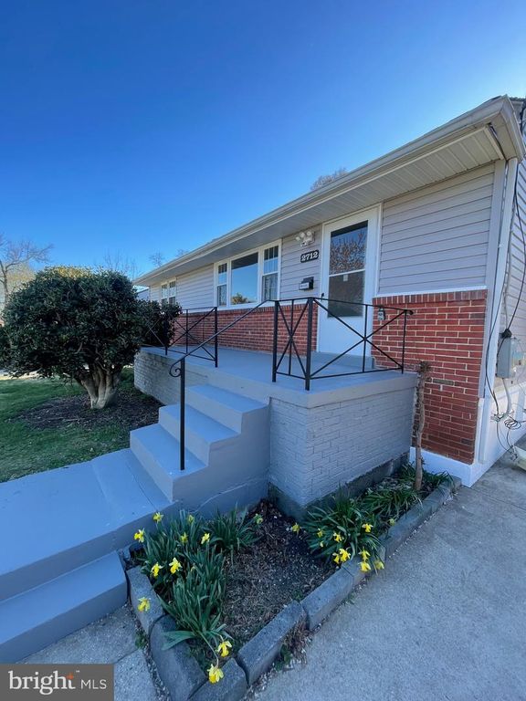 2712 HUGHES RD, Hyattsville, MD 20783