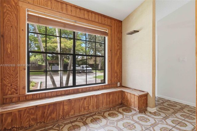 10680 Cherry Ave, Pembroke Pines, FL 33026