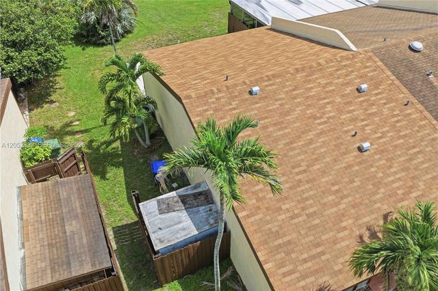 10680 Cherry Ave, Pembroke Pines, FL 33026