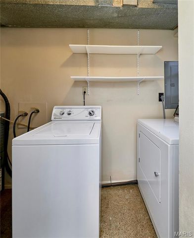 615 Central Parkway, Florissant, MO 63031