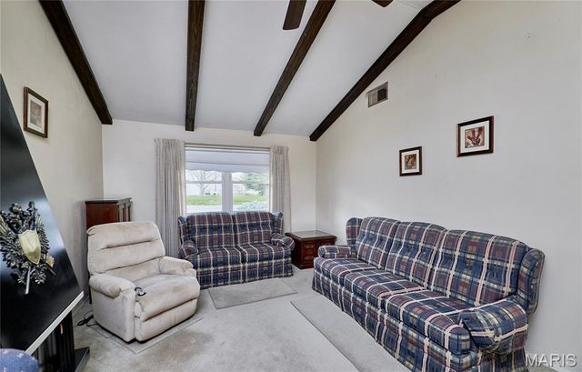 615 Central Parkway, Florissant, MO 63031