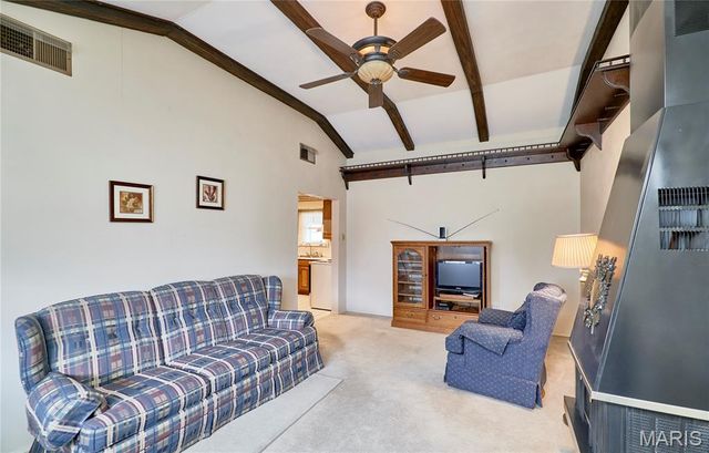 615 Central Parkway, Florissant, MO 63031