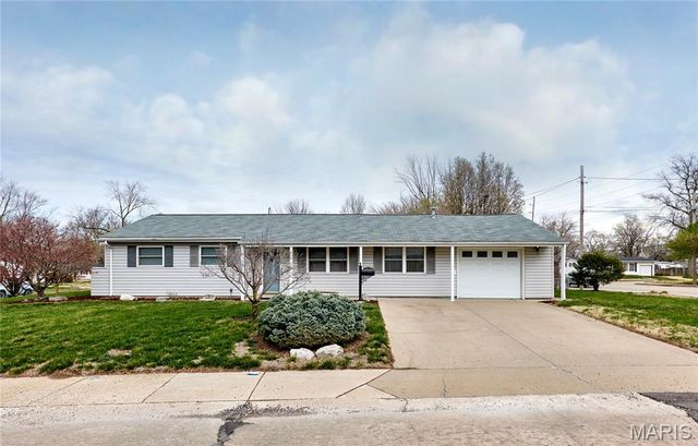 615 Central Parkway, Florissant, MO 63031