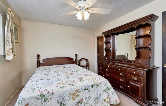 615 Central Parkway, Florissant, MO 63031