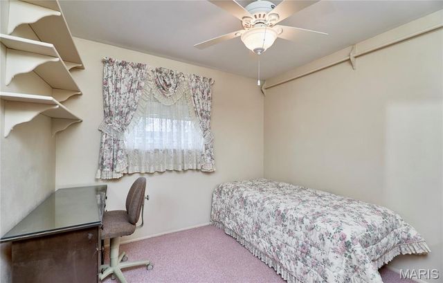 615 Central Parkway, Florissant, MO 63031