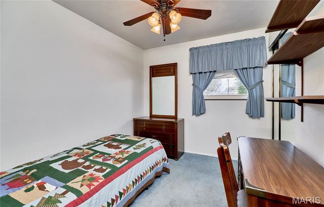 615 Central Parkway, Florissant, MO 63031