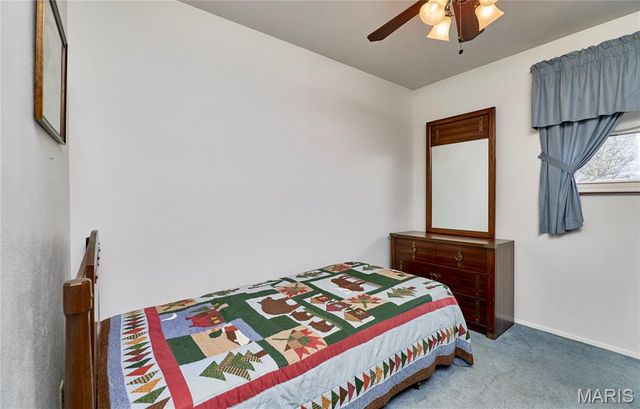 615 Central Parkway, Florissant, MO 63031