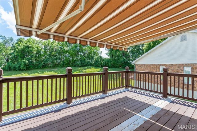 6 Country Bluff Court, St Charles, MO 63301