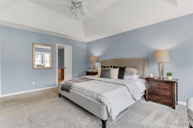 6 Country Bluff Court, St Charles, MO 63301