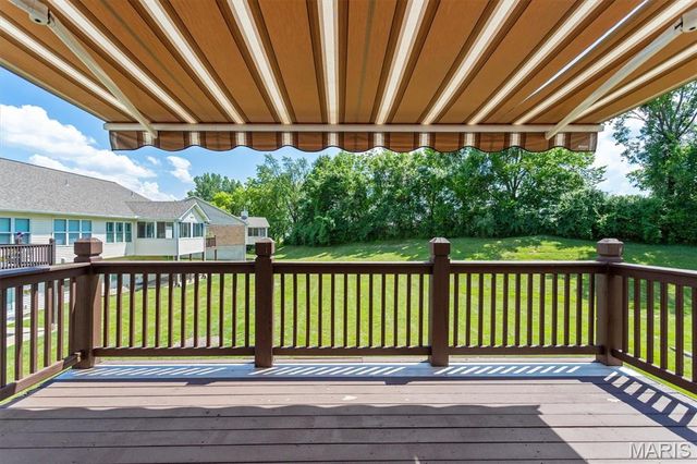 6 Country Bluff Court, St Charles, MO 63301