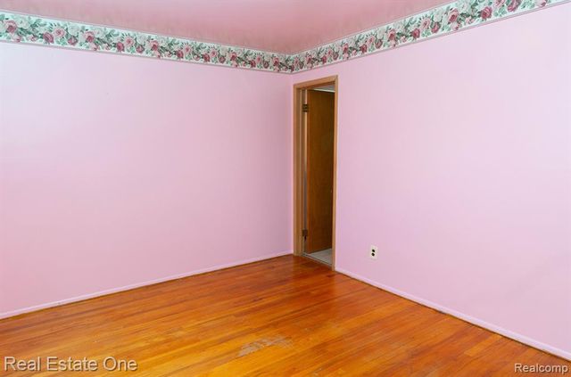 17020 Russell Avenue, Allen Park, MI 48101