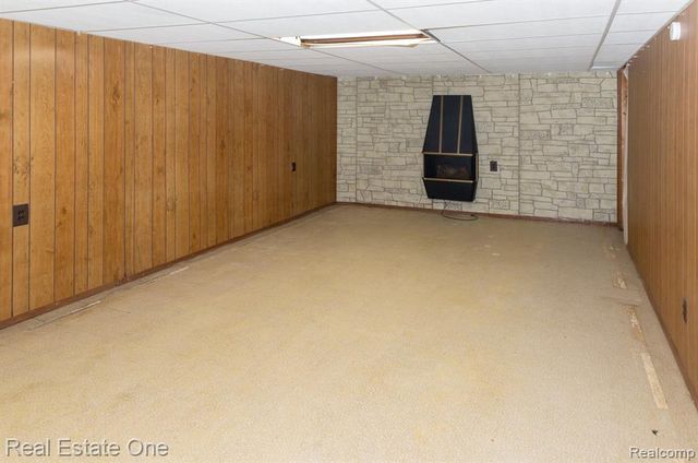 17020 Russell Avenue, Allen Park, MI 48101