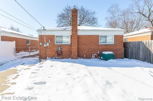 17020 Russell Avenue, Allen Park, MI 48101