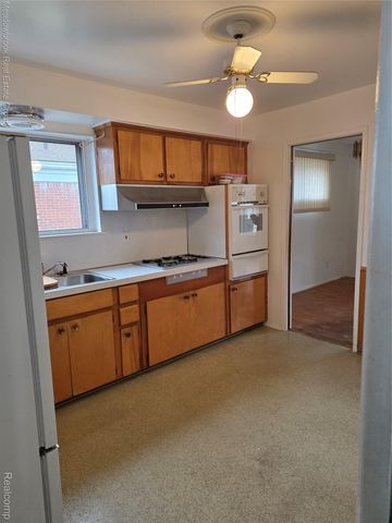 13019 Stanley Drive, Warren, MI 48088