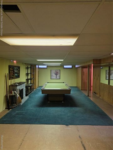 13019 Stanley Drive, Warren, MI 48088