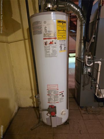 13019 Stanley Drive, Warren, MI 48088