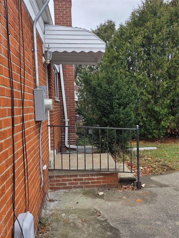 13019 Stanley Drive, Warren, MI 48088