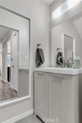 820 W Compton 20, Compton, CA 90220