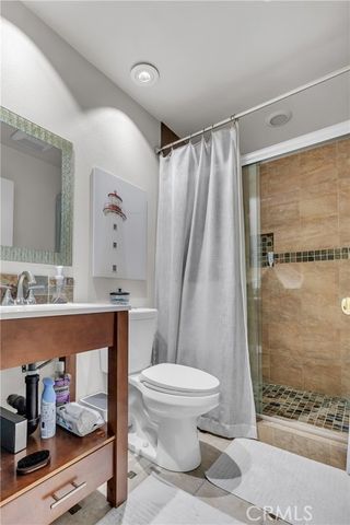 820 W Compton 20, Compton, CA 90220