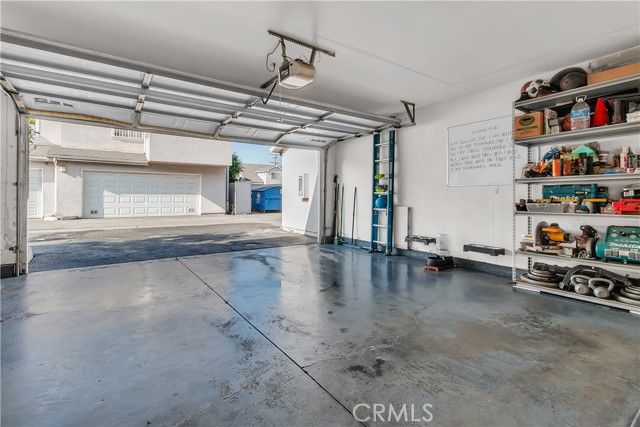 820 W Compton 20, Compton, CA 90220