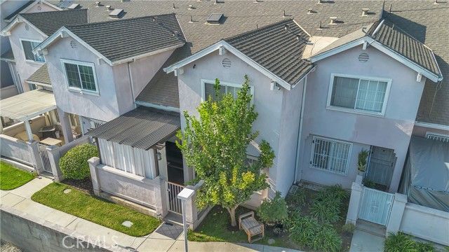 820 W Compton 20, Compton, CA 90220