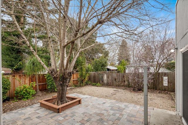 467 Center Street, Redwood City, CA 94061