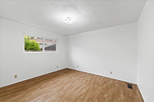 467 Center Street, Redwood City, CA 94061