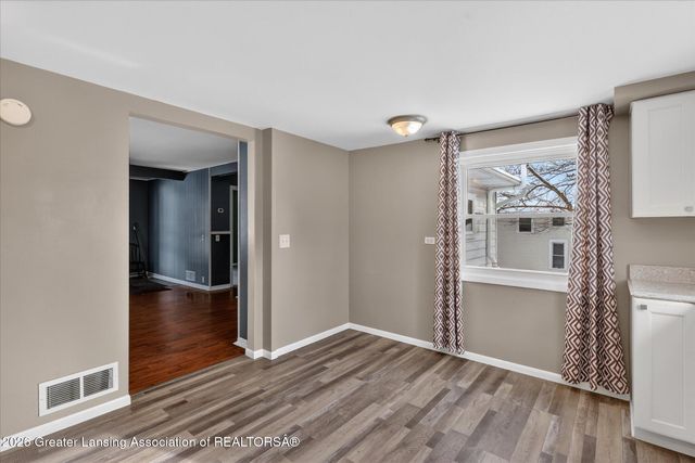 447 W Main Street, Grand Ledge, MI 48837