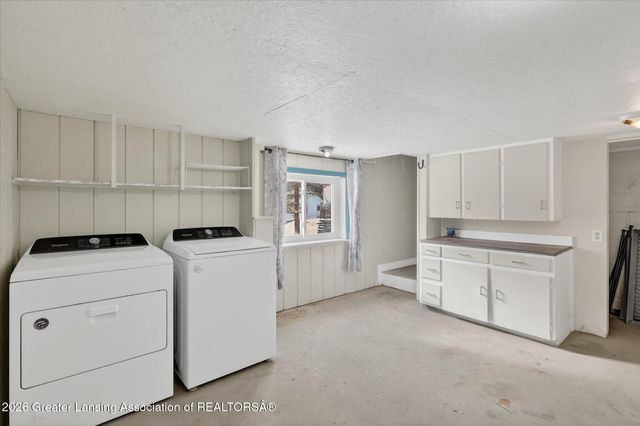 447 W Main Street, Grand Ledge, MI 48837