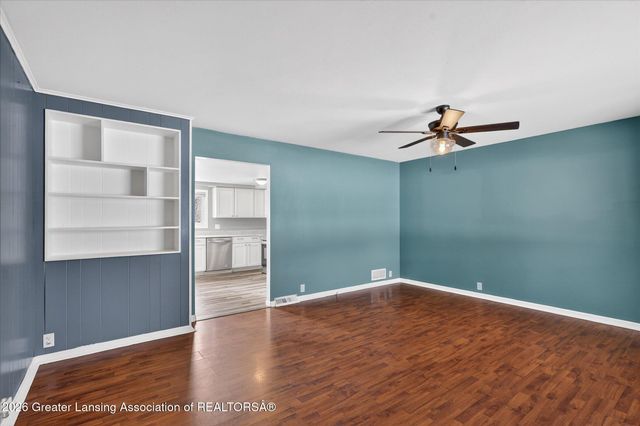 447 W Main Street, Grand Ledge, MI 48837