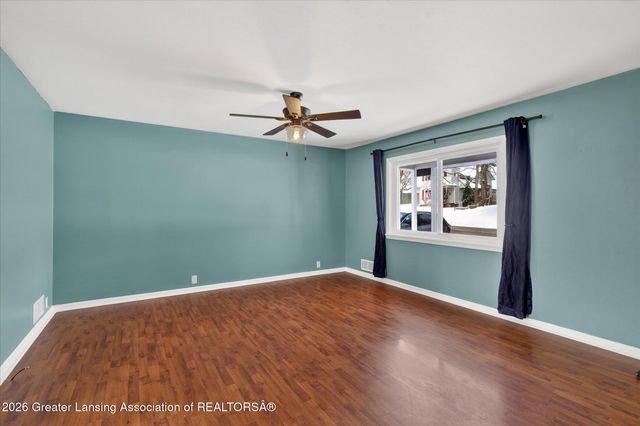 447 W Main Street, Grand Ledge, MI 48837