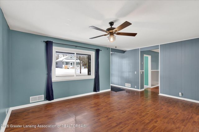 447 W Main Street, Grand Ledge, MI 48837