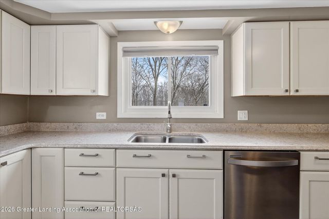 447 W Main Street, Grand Ledge, MI 48837