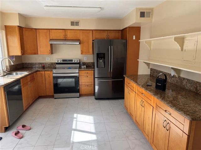 10417 Echo River Court, Fountain Valley, CA 92708