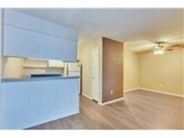 400 W 34th ST 101, Austin, TX 78705