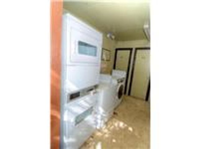 400 W 34th ST 101, Austin, TX 78705