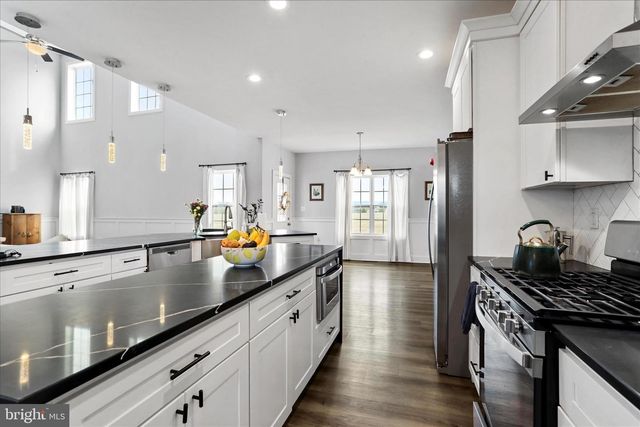 219 SUMMERFIELD WAY, Shenandoah Junction, WV 25442