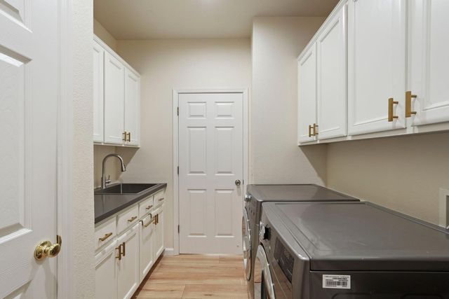 5040 Pine Lake Ct, Stockton, CA 95219