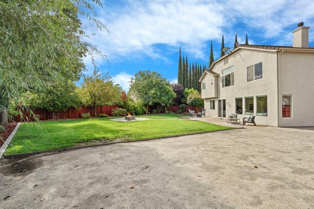 5040 Pine Lake Ct, Stockton, CA 95219