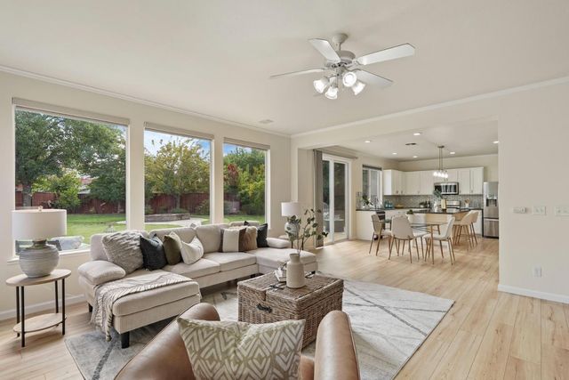 5040 Pine Lake Ct, Stockton, CA 95219