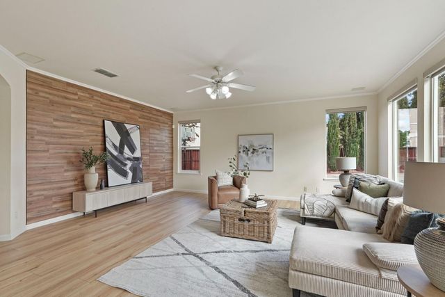 5040 Pine Lake Ct, Stockton, CA 95219