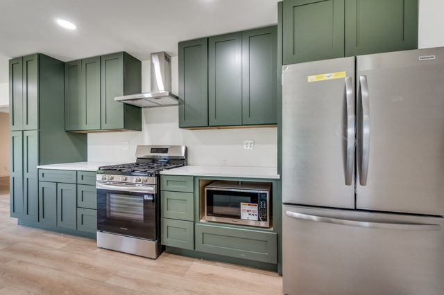 3134 W Jefferson Boulevard, Dallas, TX 75211