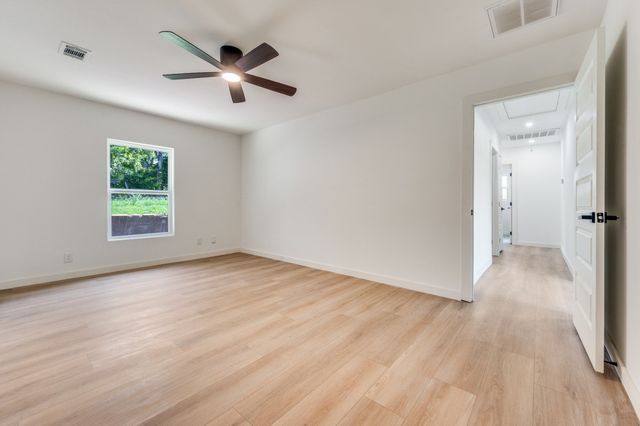 3134 W Jefferson Boulevard, Dallas, TX 75211