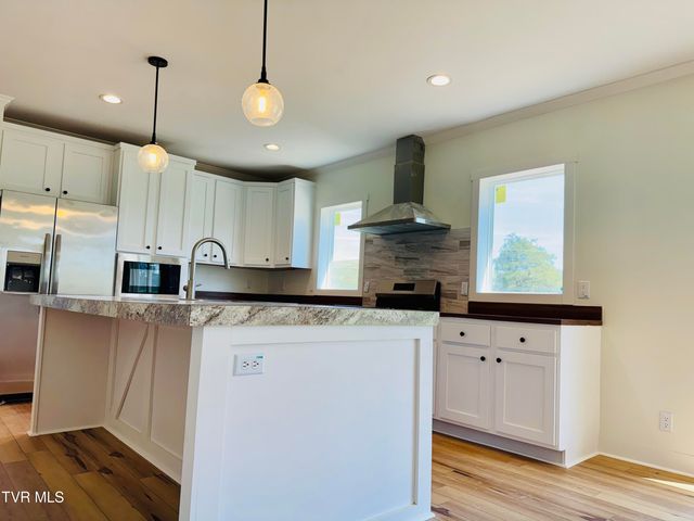 108 Young Road, Bulls Gap, TN 37711