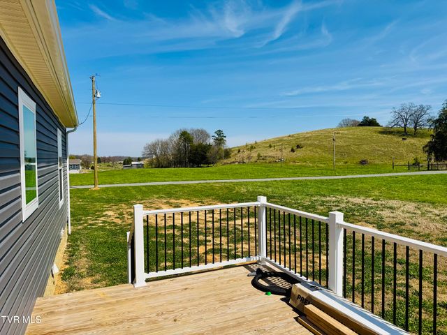 108 Young Road, Bulls Gap, TN 37711