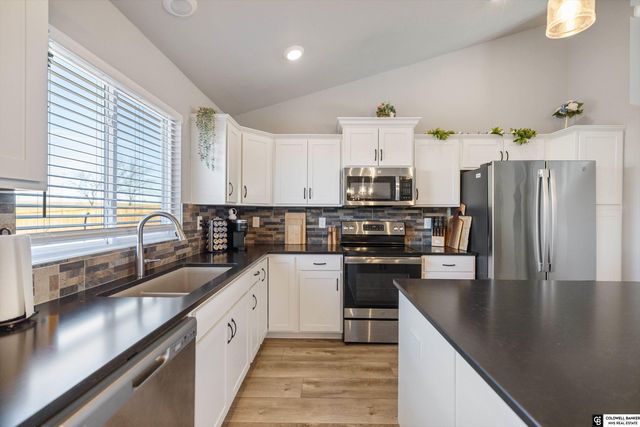 4904 Sheridan Road, Papillion, NE 68133