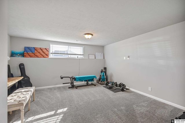 4904 Sheridan Road, Papillion, NE 68133