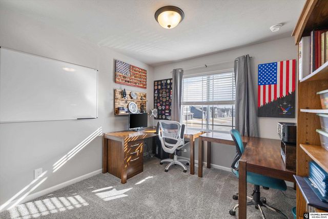 4904 Sheridan Road, Papillion, NE 68133